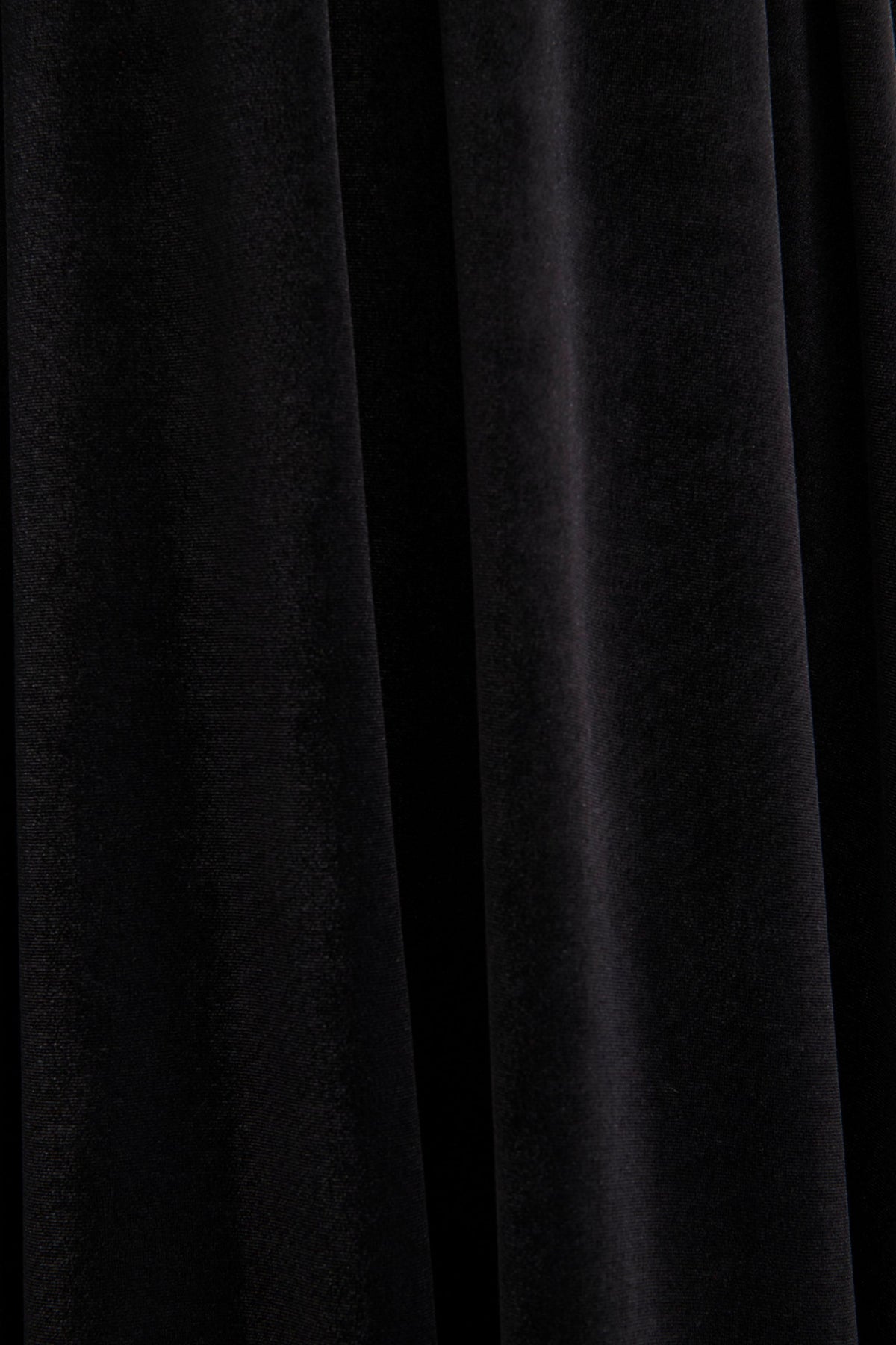 Esmeray | Black Velvet Sweetheart-Neck Midi Dress