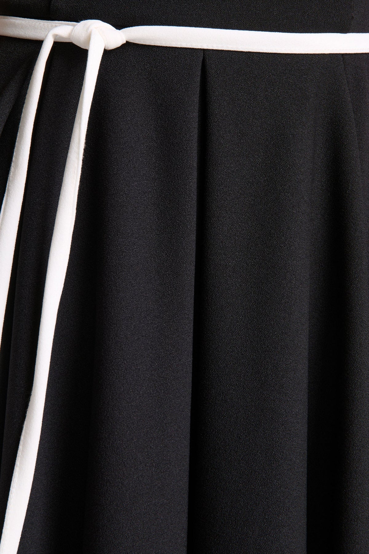 Nataline | Black Round-Neck Midi Dress With White Belt-Detail