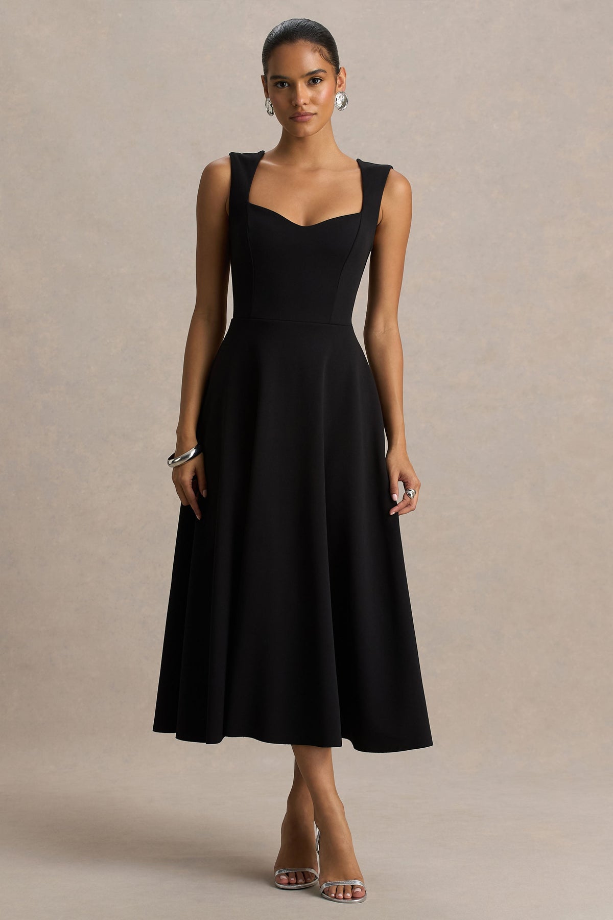 Andromeda | Black Sweetheart-Neck Midi Dress