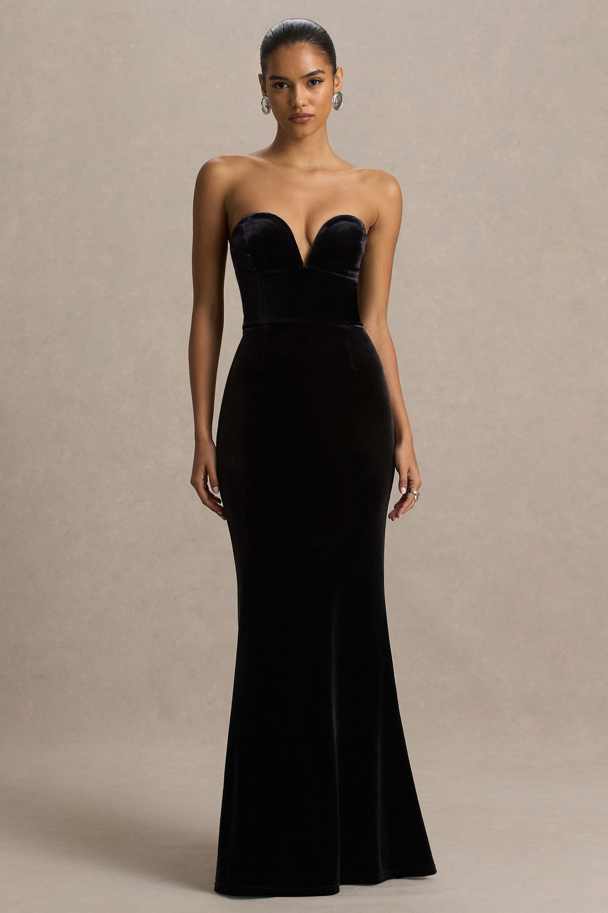 Yolanda | Black Velvet Sweetheart-Neck Maxi Dress